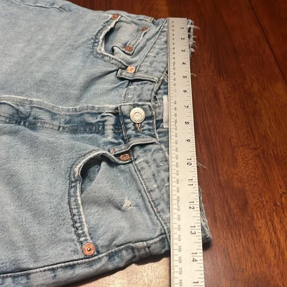 Zara High Waist Jeans size 8 with distressing light wash - Picture 11 of 12